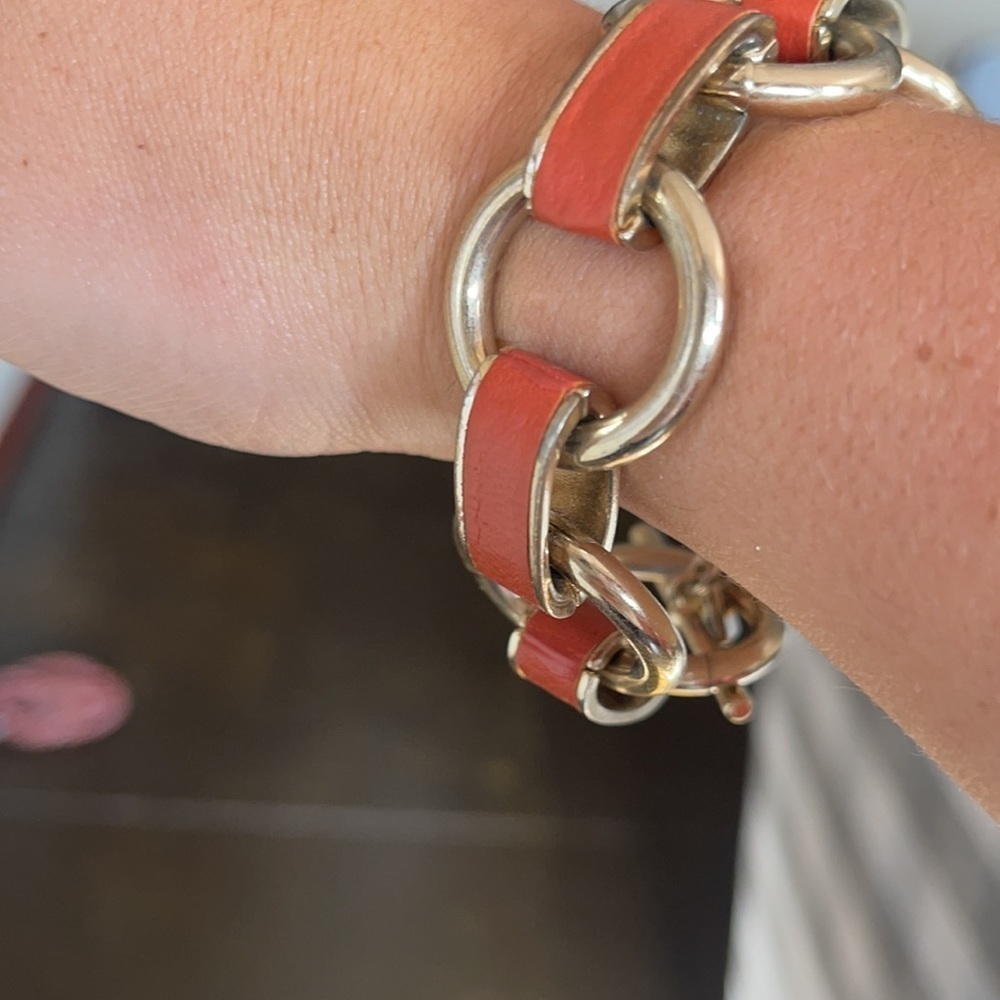 Leather and Gold Chain Link Bracelet - Picture 4 of 6